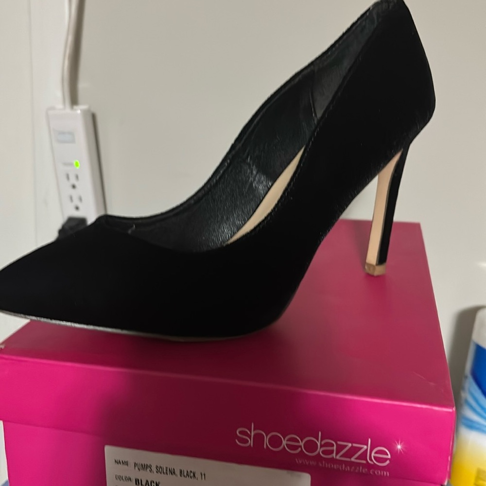 Shoe Dazzle Velvet High Heel Pump